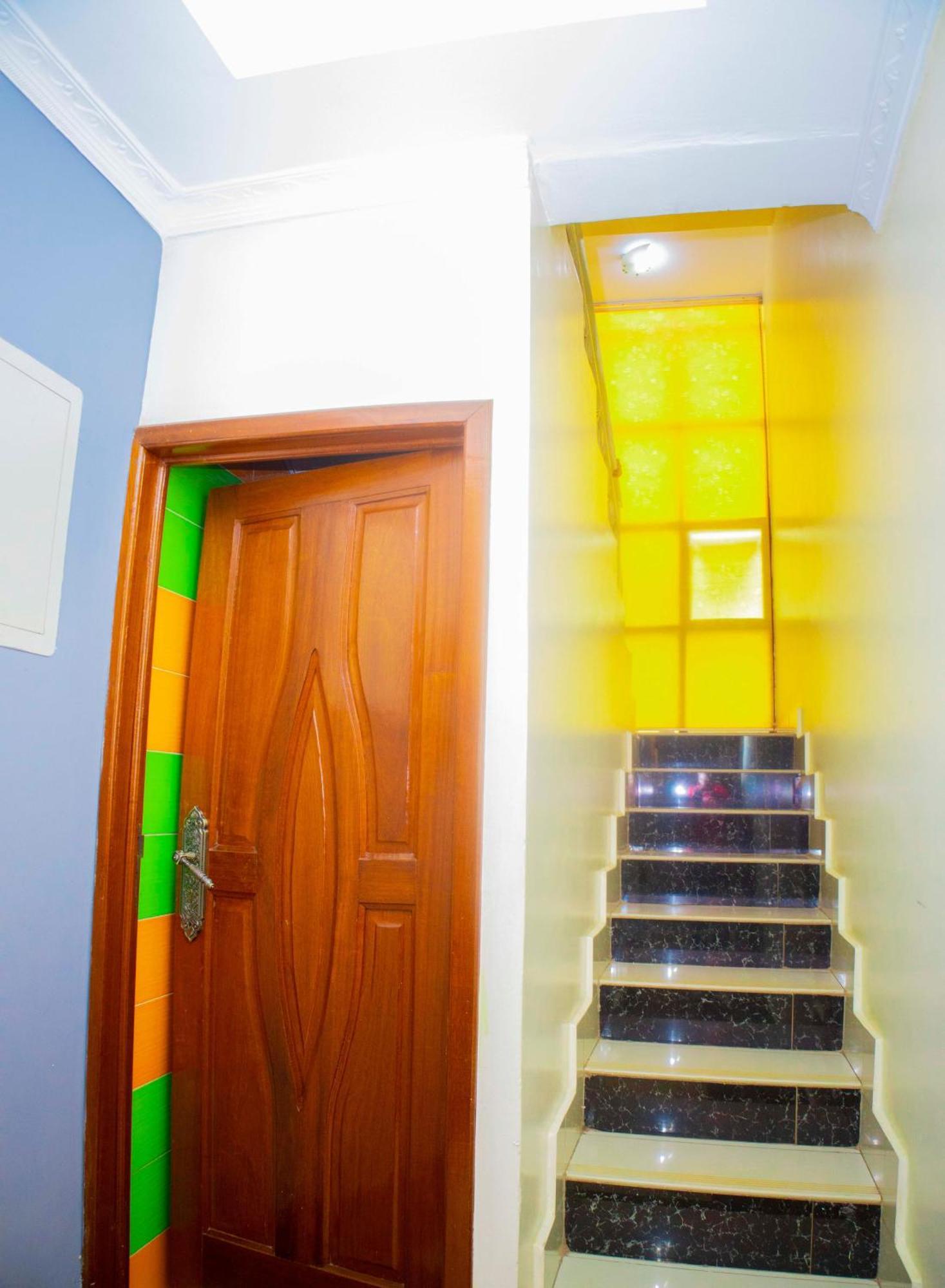 The Vibrant Lodge Gacuriro Kigali Buitenkant foto