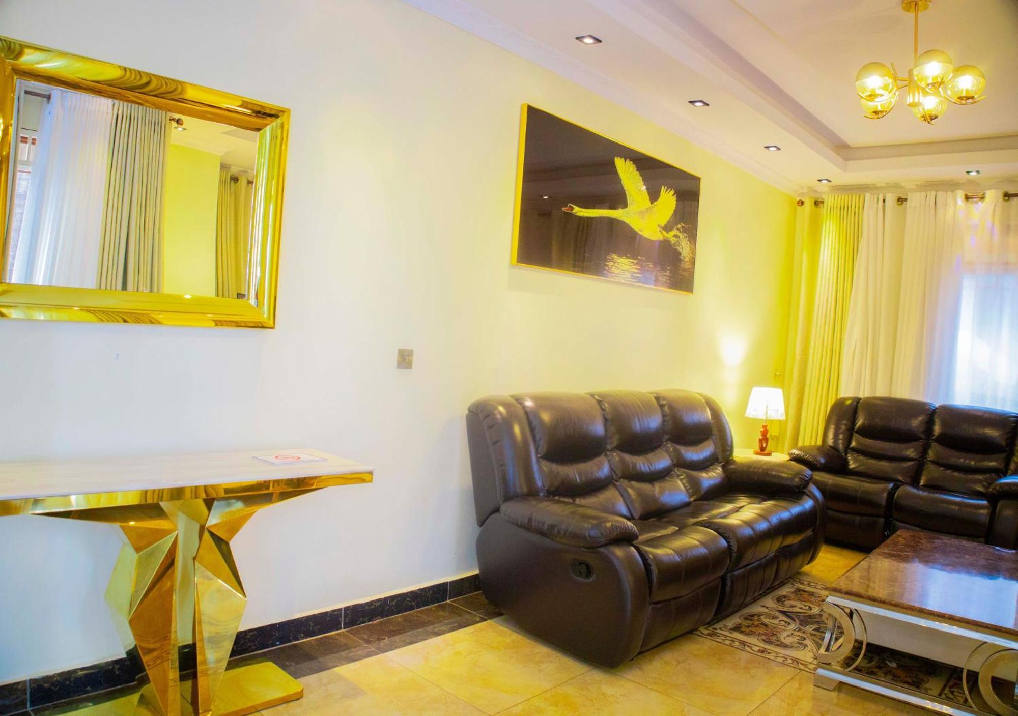 The Vibrant Lodge Gacuriro Kigali Buitenkant foto